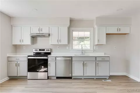 5707 Huntingcreek Dr, North Chesterfield, VA 23237