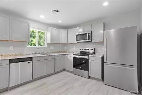 Kitchen - 19930 Rowanty Rd, Carson, VA 23830 photo 1 of 2