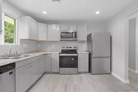 Kitchen - 19930 Rowanty Rd, Carson, VA 23830 photo 2 of 2