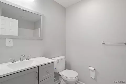 Bath - 19930 Rowanty Rd, Carson, VA 23830 photo 2 of 3