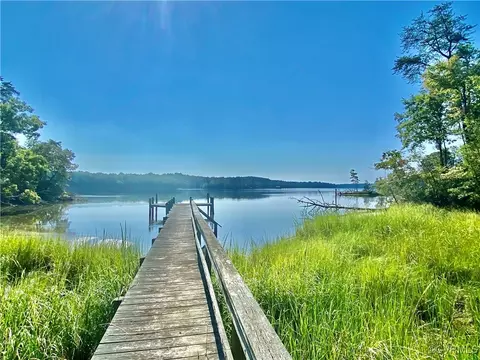 16 17 Hunton Ln, Lancaster, VA 22503