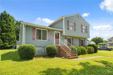 916 Apple Grove Ln, Richmond, VA 23223