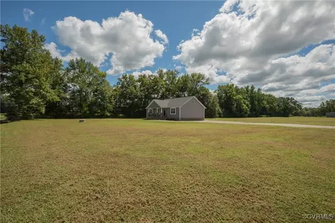 Exterior - 12280 E Quaker Rd, Disputanta, VA 23842 photo 4 of 11