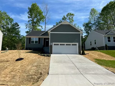 397 Highgate Dr, Hartfield, VA 23071