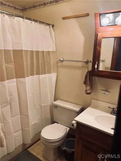 Bath - 9611 Old Forge Rd, Providence Forge, VA 23140 photo 1 of 2