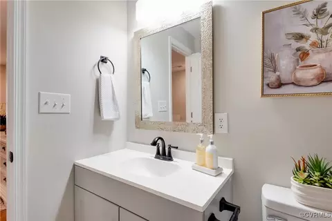 Bath - 2301 Arcadia Ave, Chester, VA 23831 photo 2 of 4