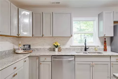 Kitchen - 2301 Arcadia Ave, Chester, VA 23831 photo 9 of 10