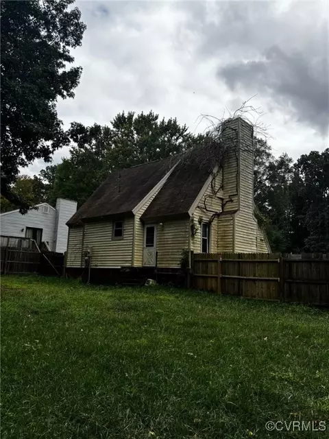 10746 W Providence Rd, North Chesterfield, VA 23236