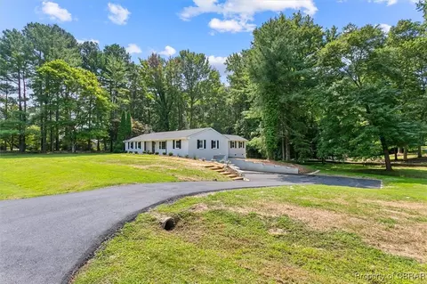 6072 Wiatt St, Gloucester, VA 23061 photo 2