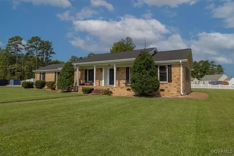 Exterior - 300 Pine St, Jarratt, VA 23867 photo 5 of 5