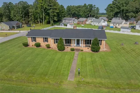 View/Area - 300 Pine St, Jarratt, VA 23867 photo 9 of 9