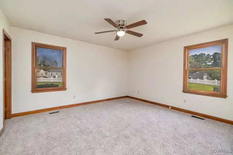 Bedroom - 300 Pine St, Jarratt, VA 23867 photo 4 of 5