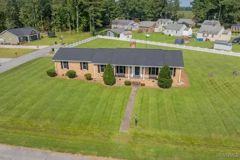 300 Pine St, Jarratt, VA 23867