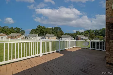 Exterior - 300 Pine St, Jarratt, VA 23867 photo 1 of 5