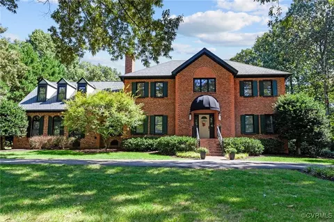 2951 Summerhurst Dr, Midlothian, VA 23113