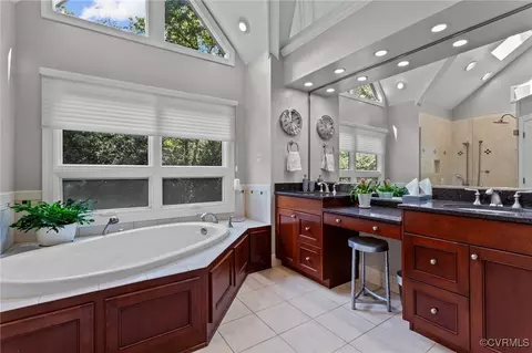 Bath - 2951 Summerhurst Dr, Midlothian, VA 23113 photo 2 of 5