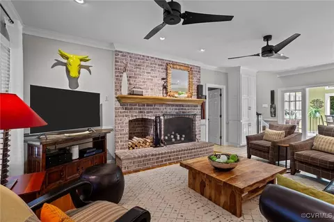 Living - 2951 Summerhurst Dr, Midlothian, VA 23113 photo 3 of 3