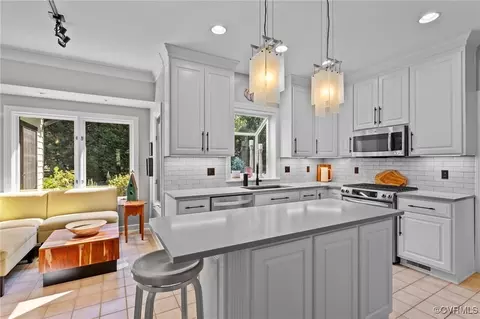 Kitchen - 2951 Summerhurst Dr, Midlothian, VA 23113 photo 2 of 4