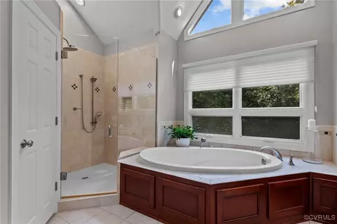 Bath - 2951 Summerhurst Dr, Midlothian, VA 23113 photo 3 of 5