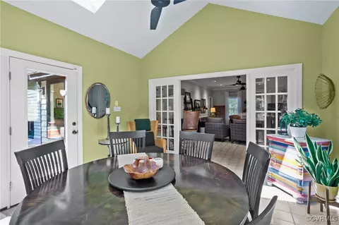 Dining - 2951 Summerhurst Dr, Midlothian, VA 23113 photo 2 of 4