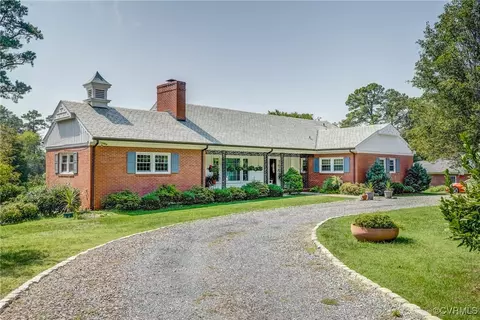 8005 River Rd, Henrico, VA 23229