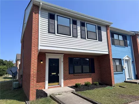 13 Jarratt Ct, Petersburg, VA 23803