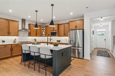18614 Palisades Cove Ct, Moseley, VA 23120