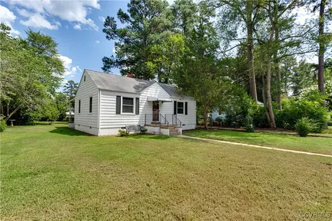 1511 Fort Hill Dr, Richmond, VA 23226