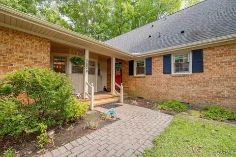 300 Shore Dr, Emporia, VA 23847