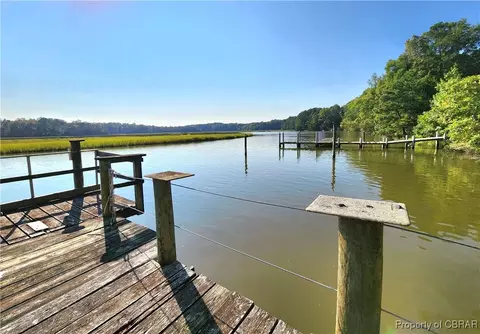 7588 Ware Neck Rd, Gloucester, VA 23061 photo 6