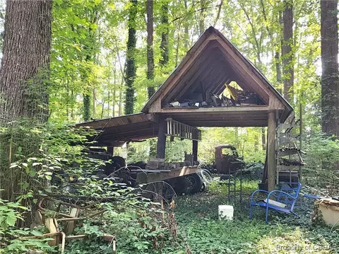 7588 Ware Neck Rd, Gloucester, VA 23061 photo 16