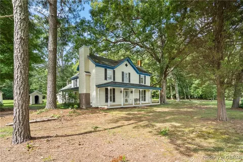 1392 Hallieford Rd, Hallieford, VA 23068