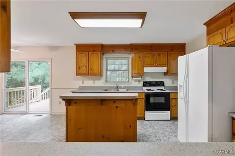 Kitchen - 10044 Amber Dr, Sutherland, VA 23885 photo 1 of 5