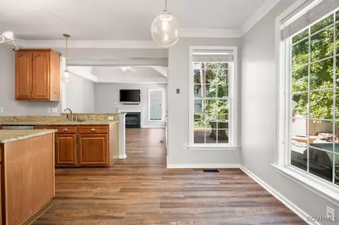 5519 Foxvale Ct, Midlothian, VA 23112 photo 11