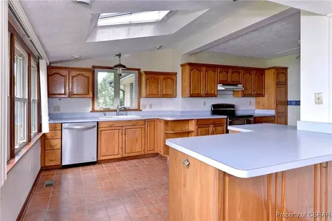 3055 Mill Point Rd, Hayes, VA 23072 photo 19