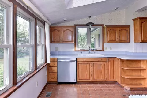 3055 Mill Point Rd, Hayes, VA 23072 photo 20