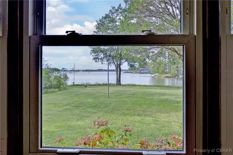 3055 Mill Point Rd, Hayes, VA 23072 photo 17