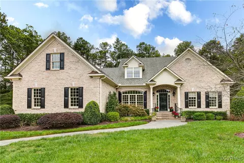 122 Lindenhurst, Richmond, VA 23238