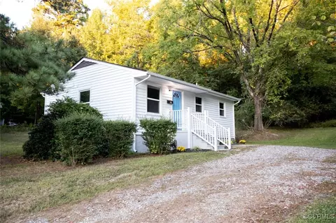 414 S Bridge St, Farmville, VA 23901