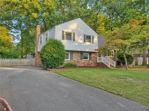 1539 Warminster Dr, Midlothian, VA 23113