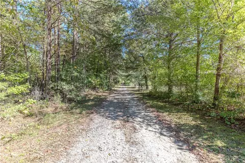 41 Cherry Hill Ln, Cumberland, VA 23040