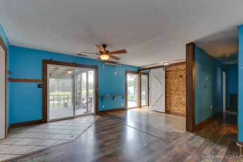 2584 Starvation Rd, Gloucester, VA 23061 photo 12