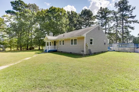 2584 Starvation Rd, Gloucester, VA 23061 photo 2