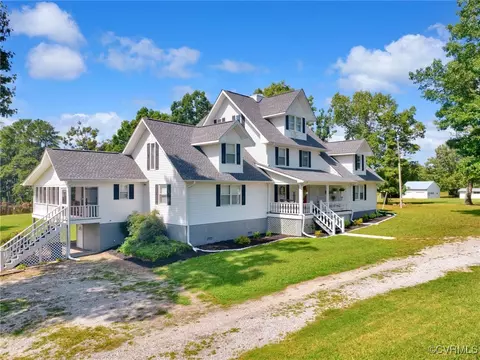 727 Eanes Rd, Kenbridge, VA 23944 photo 4
