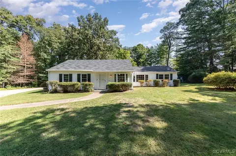 14401 Crystal Ct, Woodford, VA 22580