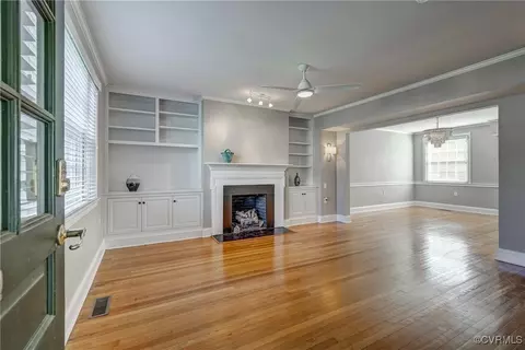 Living - 51 E Lock Ln, Richmond, VA 23226 photo 1 of 3