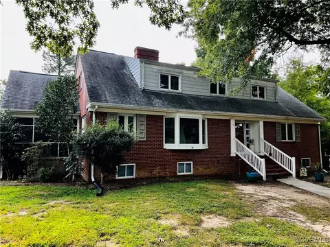 401 College Ave, Blackstone, VA 23824
