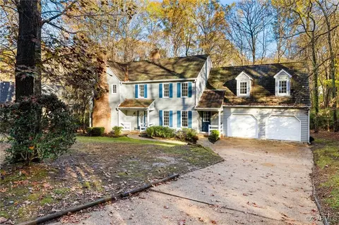 Exterior - 5909 Watch Harbour Rd, Midlothian, VA 23112 photo 2 of 6