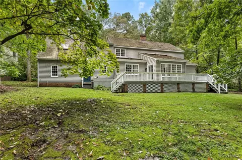 Exterior - 5909 Watch Harbour Rd, Midlothian, VA 23112 photo 5 of 6