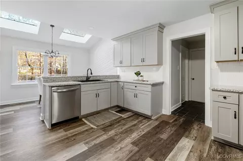 Kitchen - 5909 Watch Harbour Rd, Midlothian, VA 23112 photo 1 of 5
